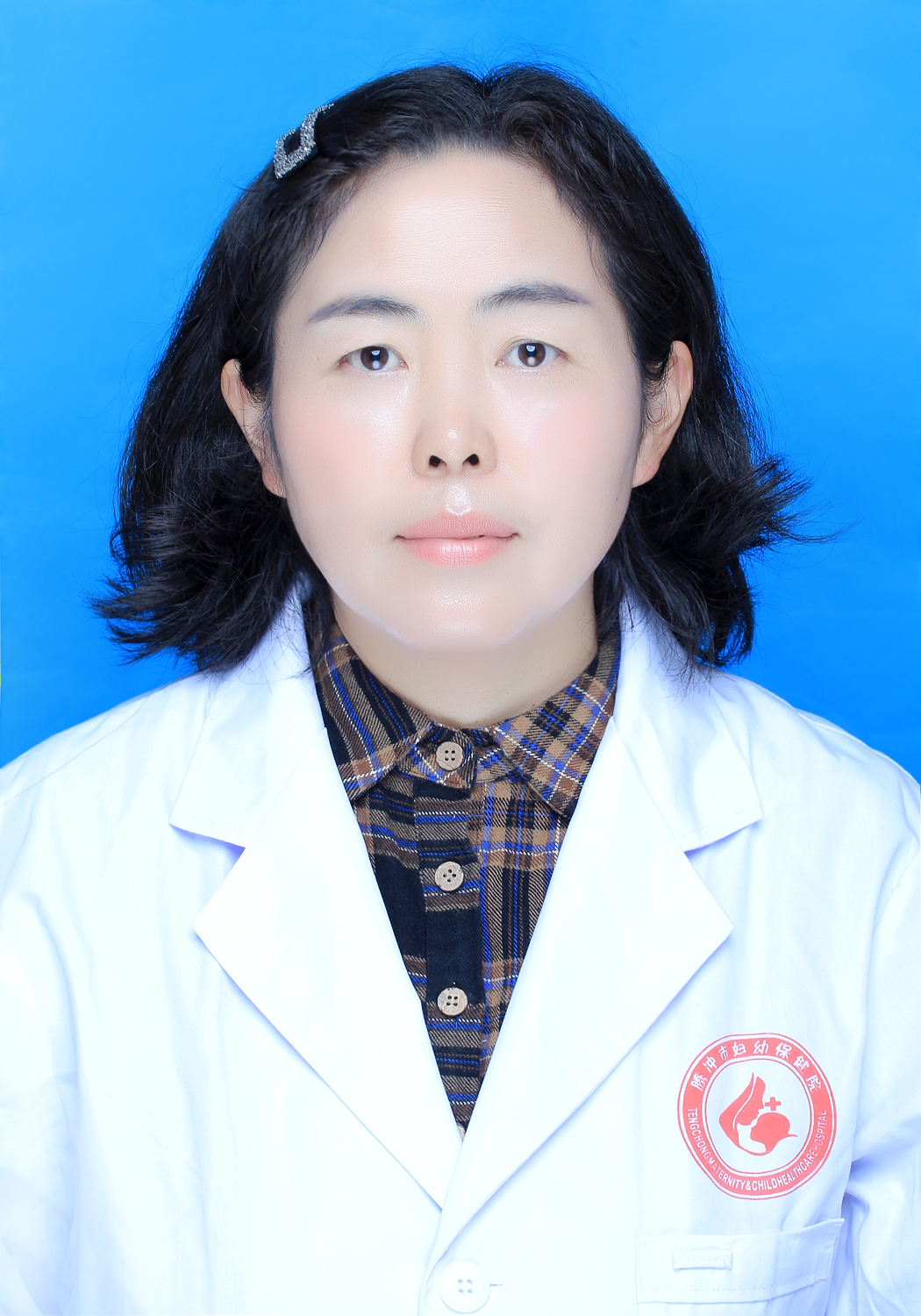 姓名：刘琴 职务：急诊科主任 职称：副主任医师.JPG